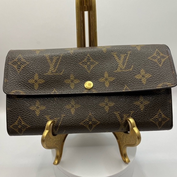 Louis Vuitton Handbags - Louis Vuitton Wallet long